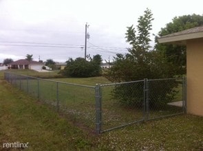 920 Andalusia Blvd in Cape Coral, FL - Building Photo - Building Photo