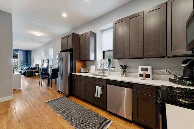 109 S Paulina St in Chicago, IL - Building Photo - Building Photo