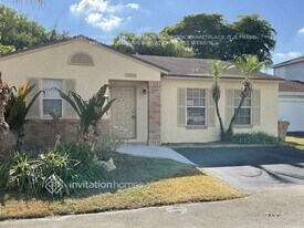 14056 Langley Pl in Davie, FL - Building Photo