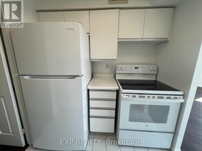 50-750 Kingsbridge Garden Cir in Mississauga, ON - Building Photo - Building Photo