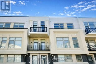 27 Albert Firman Ln in Markham, ON - Building Photo