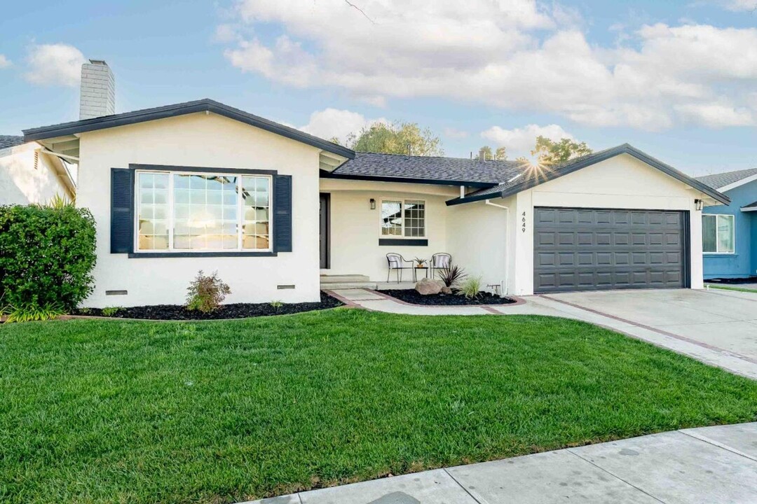 4649 Denker Dr in Pleasanton, CA - Building Photo