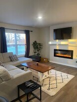 4521 SE Ember Ln in West Des Moines, IA - Building Photo