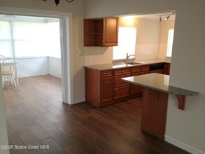 151 Delmar St in Indialantic, FL - Foto de edificio - Building Photo