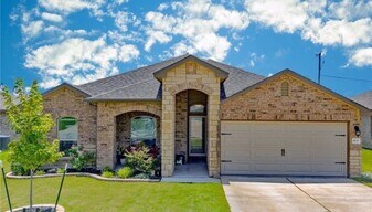 400 Paddock Ln in Killeen, TX - Building Photo