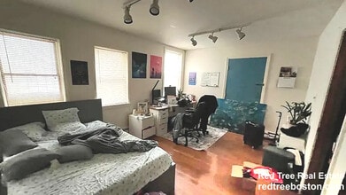 64 Fisher Ave, Unit 1 in Boston, MA - Building Photo - Building Photo