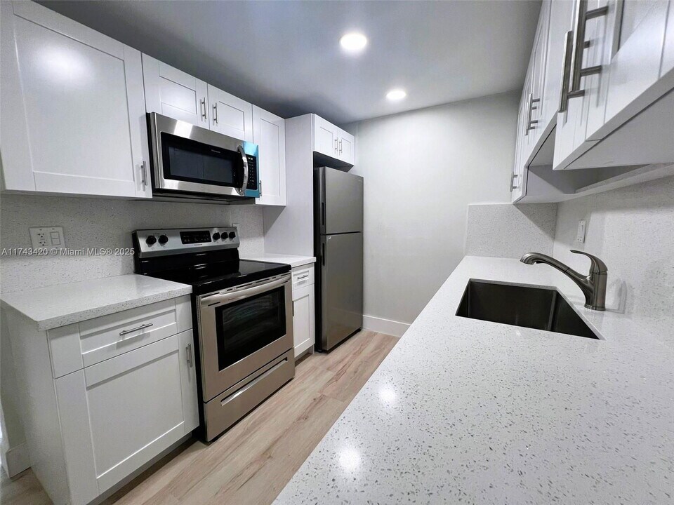 2002 Granada Dr in Coconut Creek, FL - Building Photo