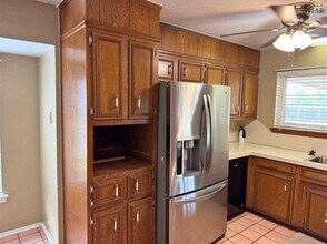 4614 Trailwood Dr in Wichita Falls, TX - Building Photo - Building Photo