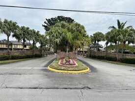 9225 NW 49th Pl in Sunrise, FL - Building Photo