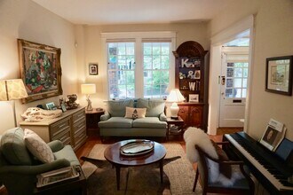 2417 Tunlaw Rd NW in Washington, DC - Building Photo - Building Photo