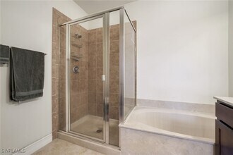 7903 Bristol Cir in Naples, FL - Building Photo - Building Photo