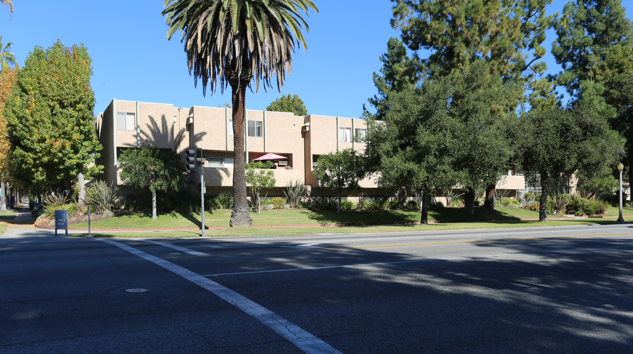 1425 Orange Grove Blvd in Pasadena, CA - Foto de edificio