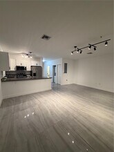 932 SW 10th St in Hallandale Beach, FL - Building Photo - Building Photo