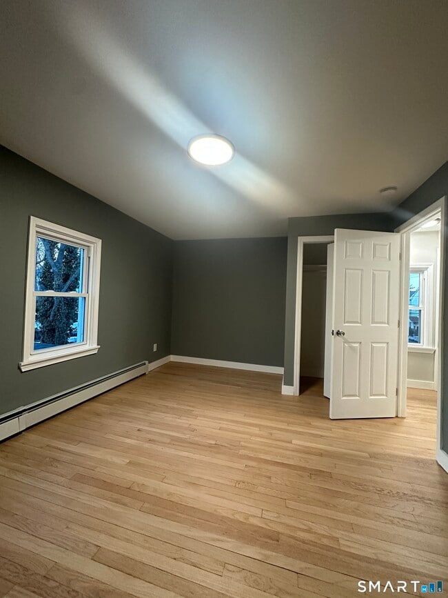 386 East St in New Britain, CT - Building Photo - Building Photo