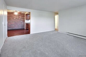 6 Chestnut Ridge Ln in Amherst, NY - Building Photo - Building Photo
