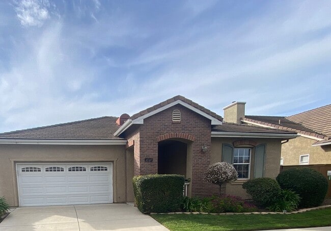 property at 2527 Elliot St