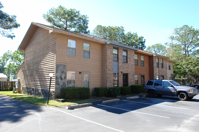 Brownsville Station in Fort Walton Beach, FL - Building Photo - Building Photo