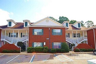 5880 Spanish Trail in Pensacola, FL - Building Photo