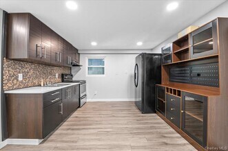 570 Conklin St in Farmingdale, NY - Building Photo - Building Photo