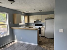 6724 Willowbrook Dr in Fayetteville, NC - Building Photo