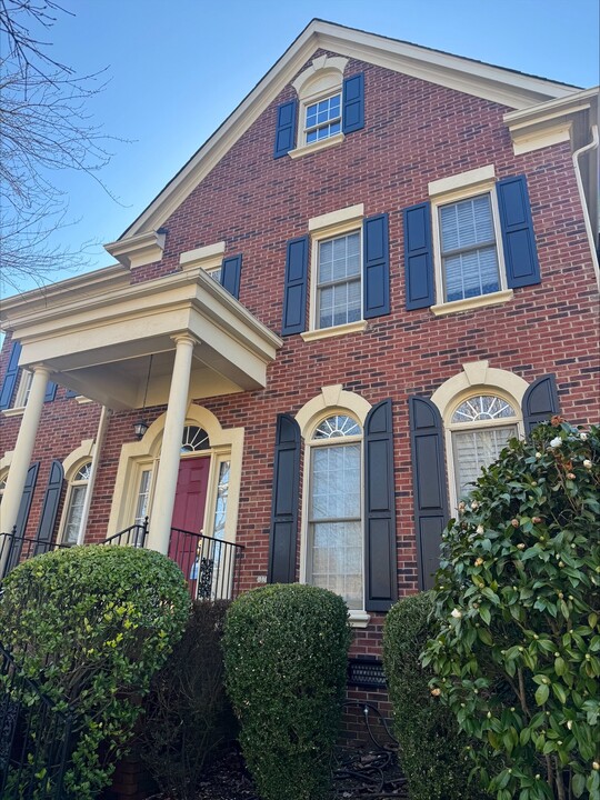 3935 Cambridge Hill Ln in Charlotte, NC - Foto de edificio