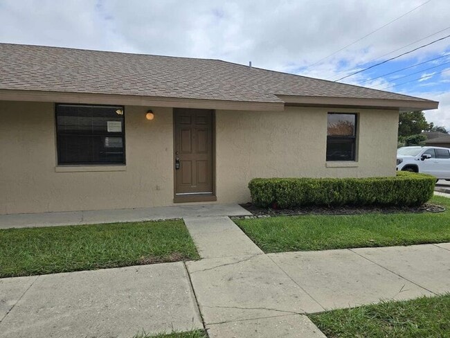 property at 3932 Spoonbill Ct