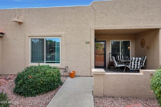 14300 W Bell Rd, Unit 63 in Surprise, AZ - Building Photo - Building Photo