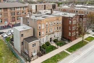 819-21 S Independence Blvd Chicago, IL 60624 in Chicago, IL - Foto de edificio - Building Photo
