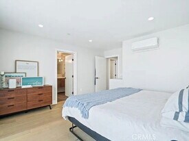 811 1/2 N Detroit St in Los Angeles, CA - Building Photo