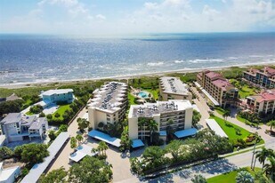 8776 Midnight Pass Rd in Sarasota, FL - Building Photo