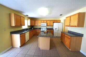 3329 White Blossom Ln in Clermont, FL - Building Photo - Building Photo