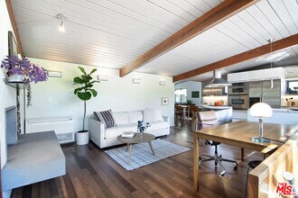 10410 Quito Ln in Los Angeles, CA - Building Photo - Building Photo