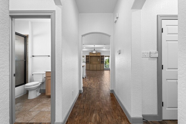 7639 Eagle Ledge in San Antonio, TX - Foto de edificio - Building Photo