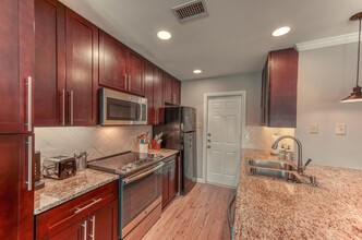605 Port in Horseshoe Bay, TX - Building Photo - Building Photo