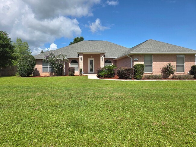 6057 Paige Point Dr in Milton, FL - Building Photo - Building Photo