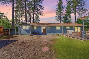 6737 Diablo View Trail in Placerville, CA - Building Photo