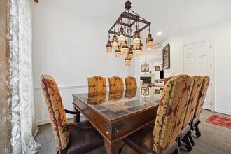 2842 Briarhurst Park in Houston, TX - Building Photo - Building Photo