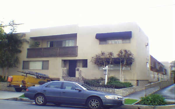 241 S Hudson Ave in Pasadena, CA - Building Photo - Building Photo