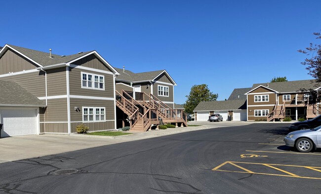 Brookshire Village Apartments in Billings, MT - Foto de edificio - Building Photo