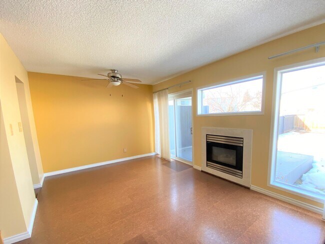 501-501 Youville Dr E Northwest in Edmonton, AB - Building Photo - Building Photo