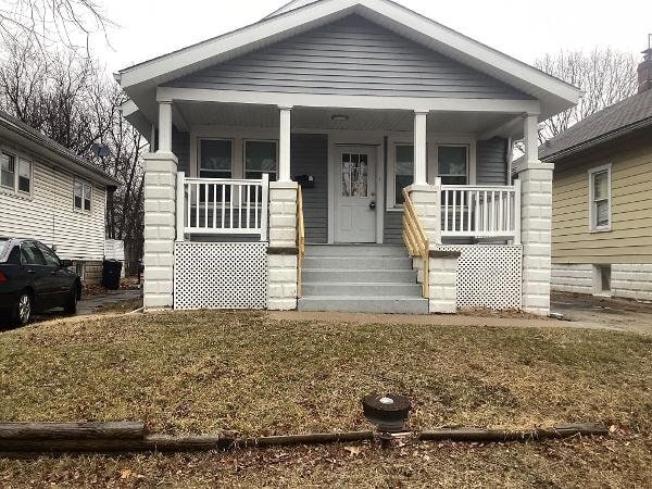 property at 703 W Hanssler Pl