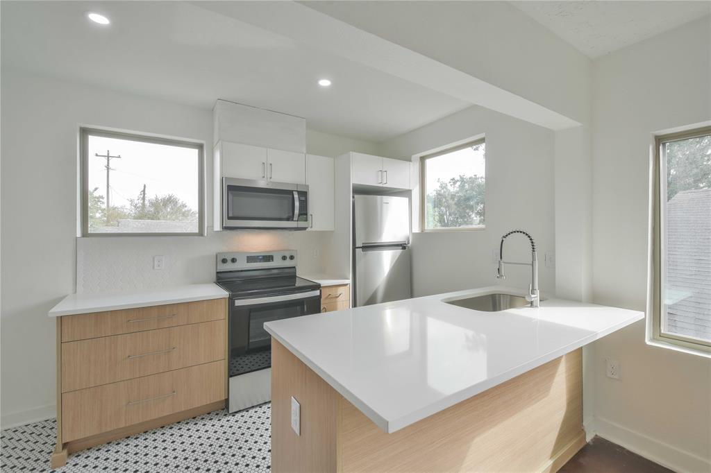 4203 Rusk St-Unit -4 in Houston, TX - Building Photo