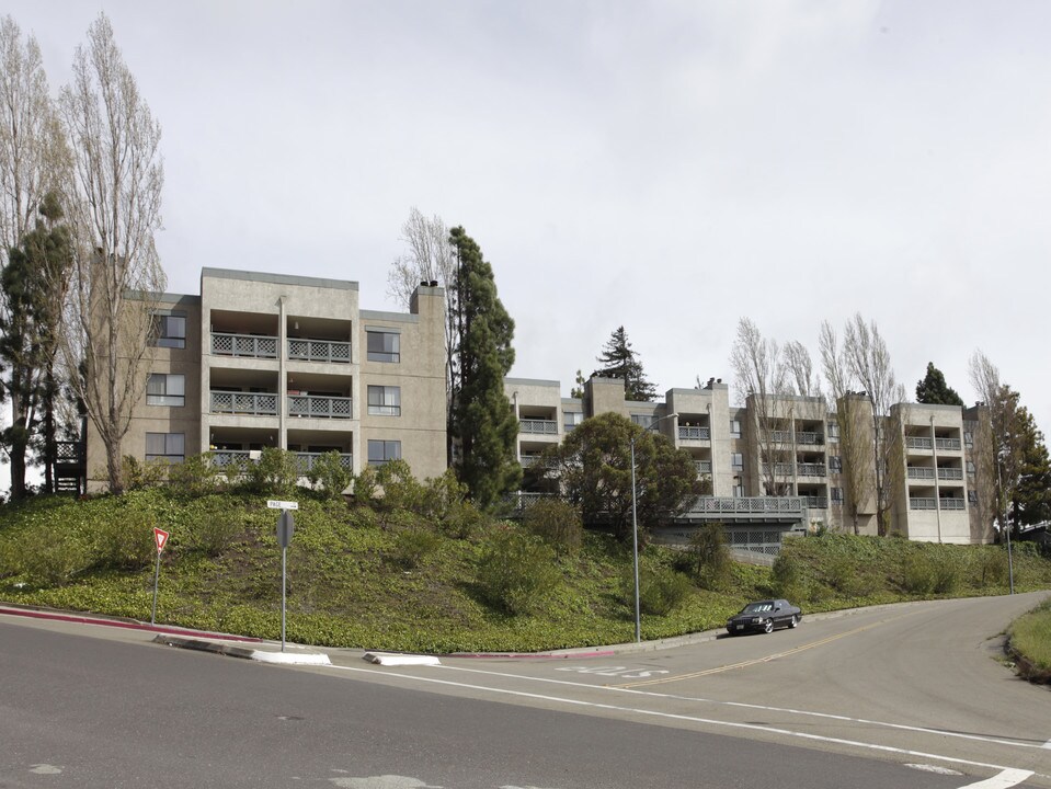 Ventana Ridge in Castro Valley, CA - Building Photo