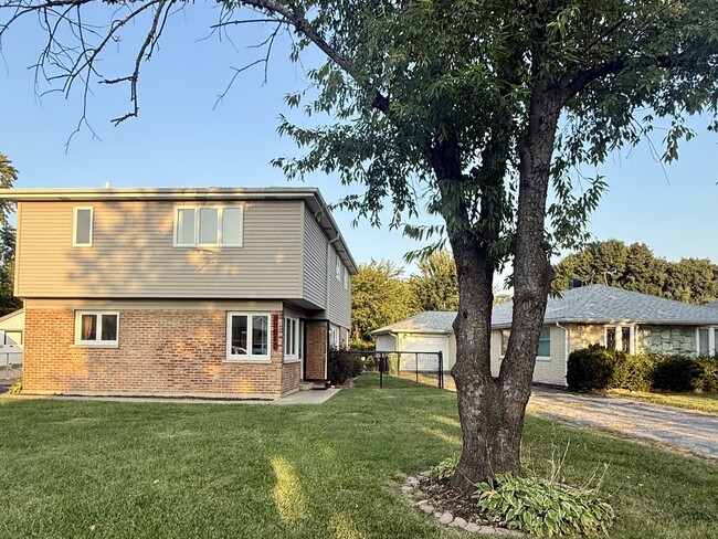 property at 10017 S 52nd Ave