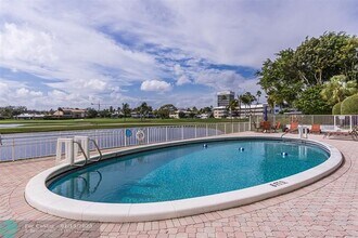 2500 NE 48th Ln in Fort Lauderdale, FL - Building Photo - Building Photo