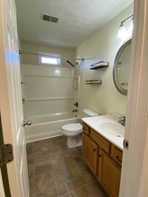 3200 Mammoth Dr in Lexington, KY - Building Photo - Building Photo