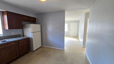 1023 Birchwood Ct in Leesburg, FL - Building Photo - Building Photo