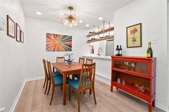 2450 Ashdale Dr in Austin, TX - Building Photo - Building Photo