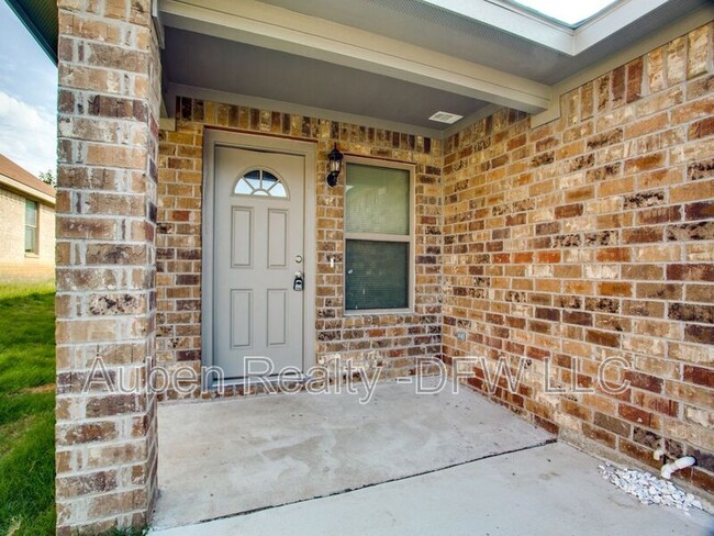 8008 Doreen Ave in Fort Worth, TX - Building Photo - Building Photo