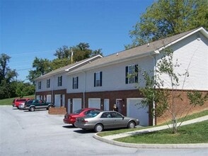 Quiet 1 Bed / 1 Bath in the country in Johnson City, TN - Building Photo - Interior Photo
